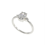 Accent Three stone oval