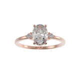 Accent Three stone oval