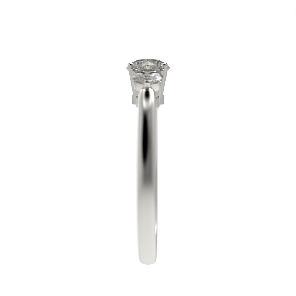 Luxe Three stone brilliant